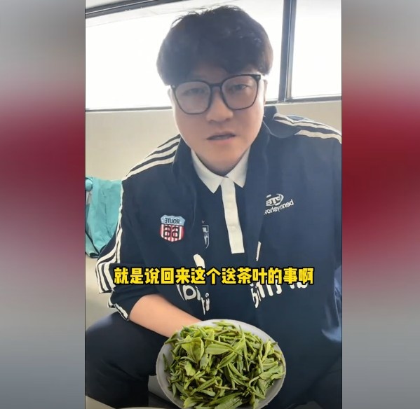 趙鵬：不太清楚賈秀全要球員買(mǎi)茶葉的段子，但這在現實(shí)中也正常