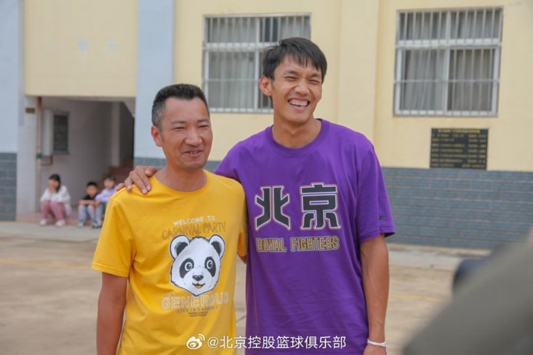那一封信的故事還在延續 矣進(jìn)宏母校的師生們來(lái)到北京了！